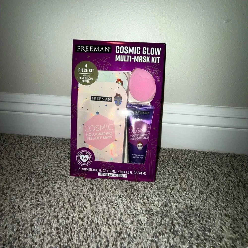 Freeman cosmic glow mask set